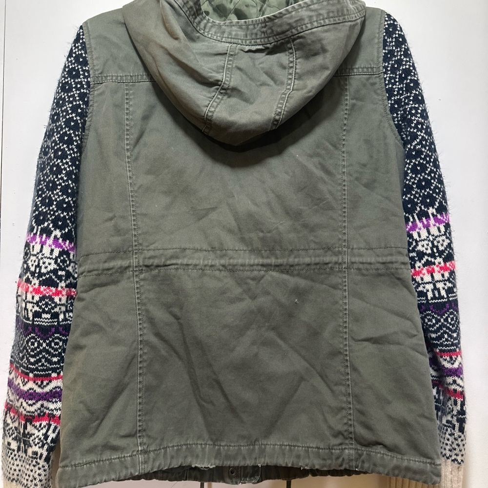 Aeropostale Women's Utility Jacket with Patterned Sleeves - Picture 8 of 8